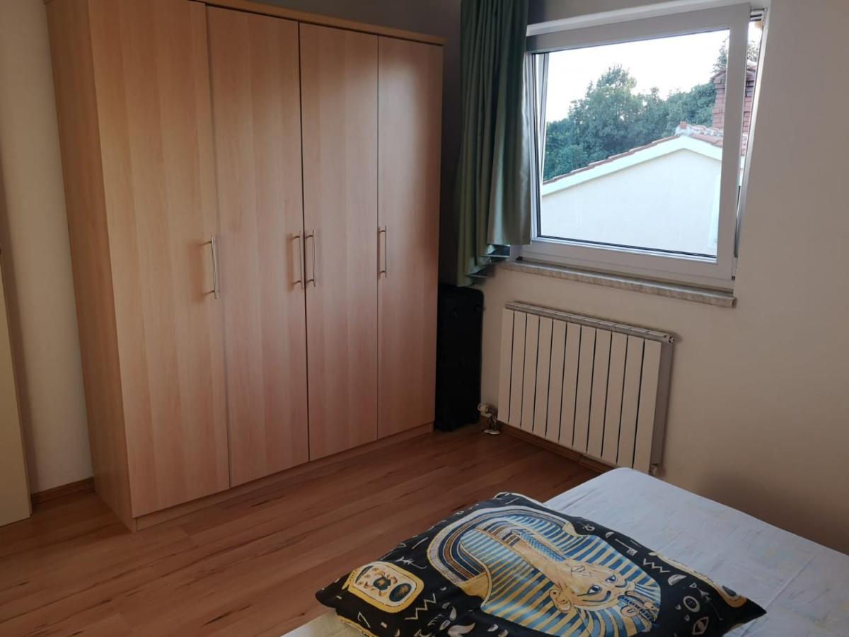 Apartment Samanta Sisan Exterior photo